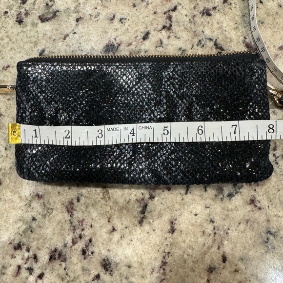DKNY Wristlet Wallet Faux Snakeskin Leather‎ Clutch - Picture 9 of 11